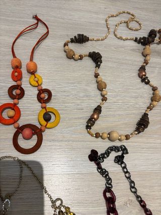 8 Collares Bisutería Mujer.