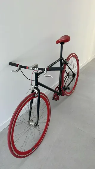 Bicicleta Fixie Negra y Roja Talla XS