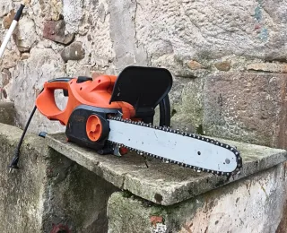 Motosierra Eléctrica Naranja marca ECHO