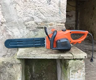 Motosierra Eléctrica Naranja marca ECHO