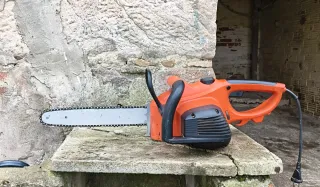 Motosierra Eléctrica Naranja marca ECHO