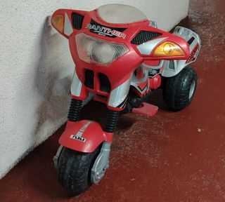 Moto Feber Panther 6V Roja