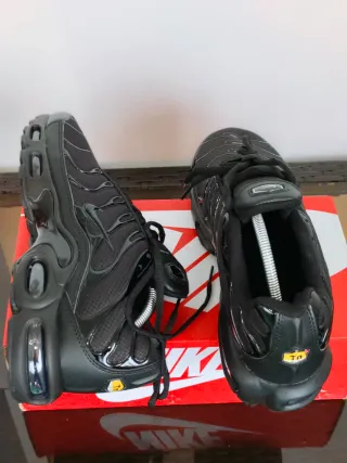 Nike TN Negras
