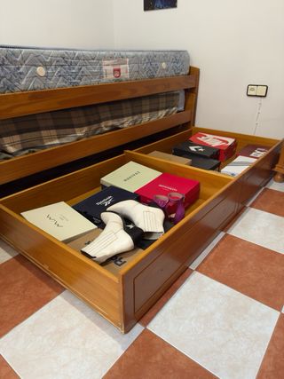 Cama nido madera + mesita noche