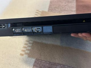 PS4 Slim Negra + Mando