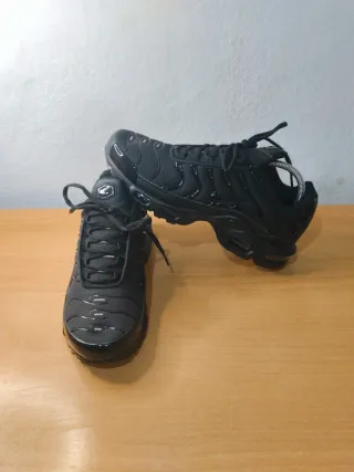 Nike TN Negras