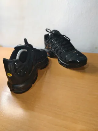 Nike TN Negras