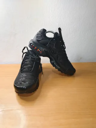 Nike TN Negras