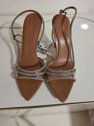 Zapatos Zara tacón transparente pedrería