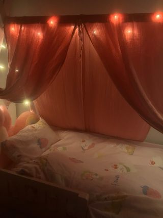 Cama infantil con colchón