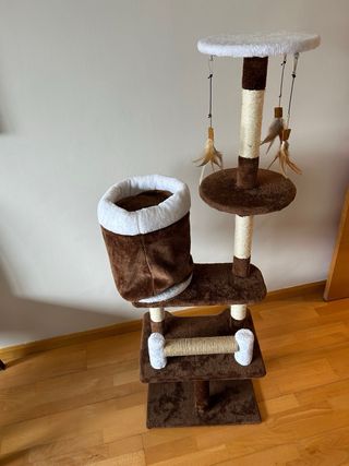 Árbol rascador grande para gatos