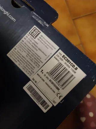 Macchina caffè espresso e cappuccino DeLonghi