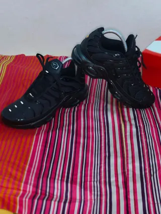 Nike TN  Negras