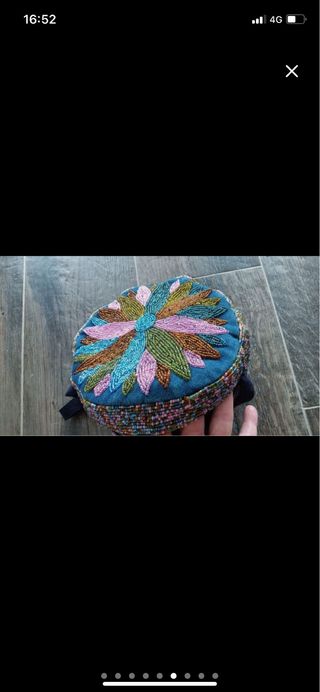 Borsa tracolla rotonda con fiori