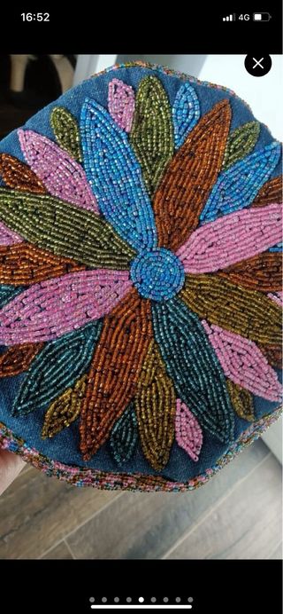 Borsa tracolla rotonda con fiori