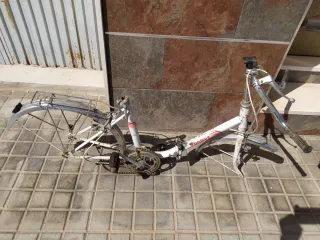 2 Bicicletas BH Bicicross. Y Torrot Plegable