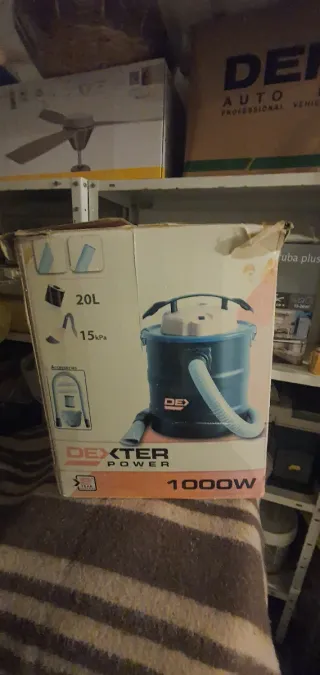 Estufa de Pellet Negra y Plateada