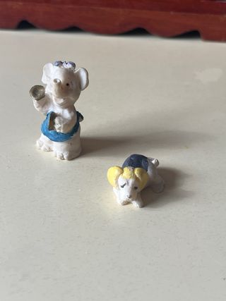 Lote 2 Figuras: Elefante y Perro