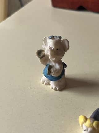 Lote 2 Figuras: Elefante y Perro