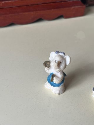Lote 2 Figuras: Elefante y Perro