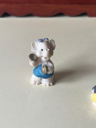 Lote 2 Figuras: Elefante y Perro