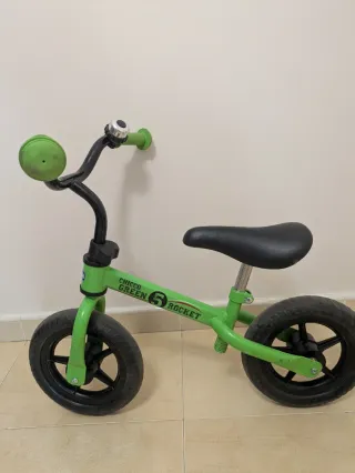 Bicicleta sin pedales Chicco verde