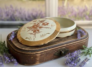 🇫🇷 Limoges joyero redondo porcelana floral dorada