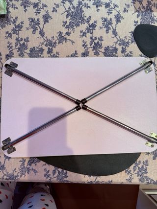 Mesa plegable auxiliar de cama