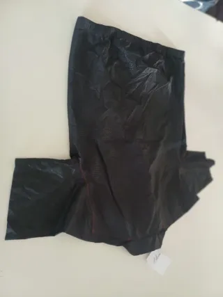 Gilet Adidas nero e rosso