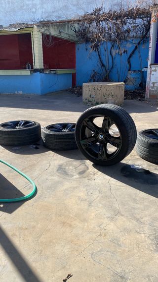 Llantas BMW R18 255/35