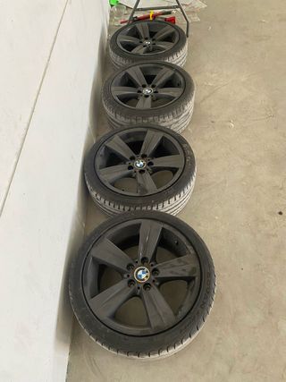 Llantas BMW R18 255/35