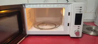 Microondas Grill Candy 20L