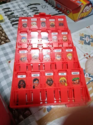 Juego ¿Quién es Quién? & Grab & Go