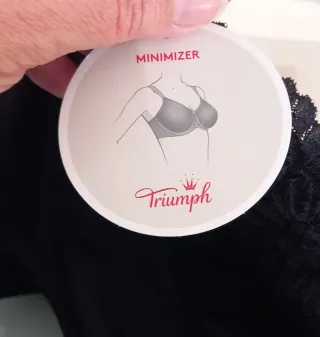 Sujetador Triumph 95D Negro Encaje