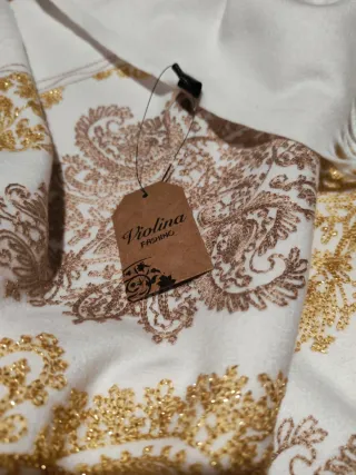 Stola damascata oro e bianca con frange