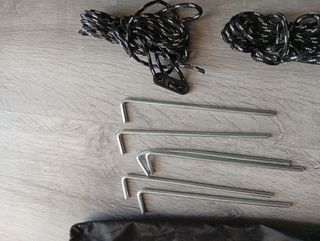 Bolsa para piquetas y cuerda de tienda