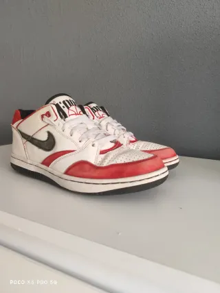 Nike Sky Force 88 Low Blancas y Rojas