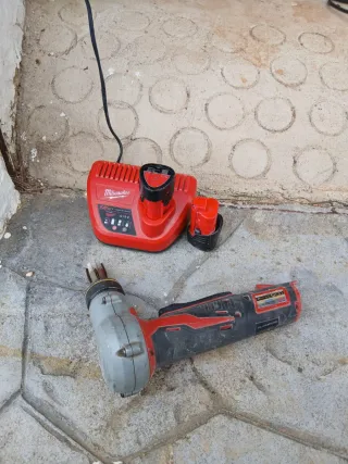 Máquina expandidora Milwaukee