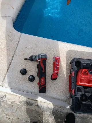 Máquina expandidora Milwaukee