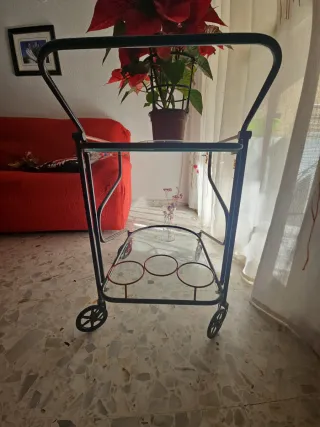 Mesa camarera metálica