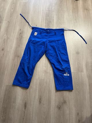 Judogi Daedo Azul, 165 slimfit, homologación IJF.