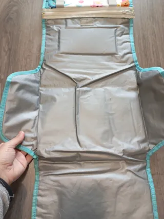 Cambiador de bebé con animales