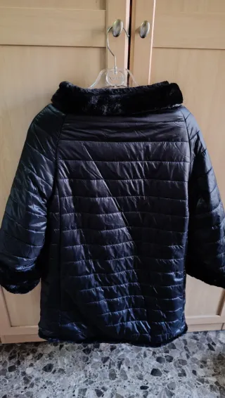 Abrigo pelo negro reversible talla única