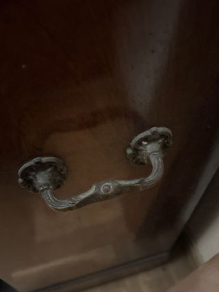 Piano antiguo madera oscura