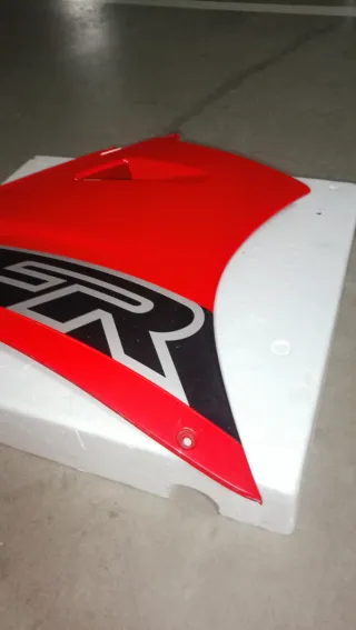 Carenado Derecho VFR750 Rojo