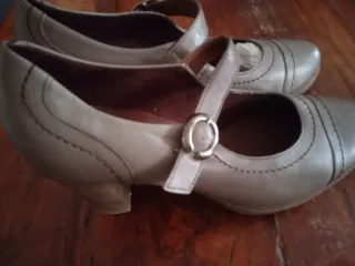 Zapatos Pitillos Beige Mujer