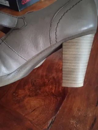 Zapatos Pitillos Beige Mujer