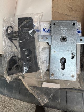 Cerradura de seguridad metálica