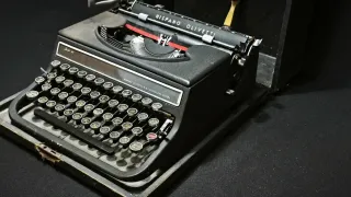 Máquina de escribir Olivetti Studio 46