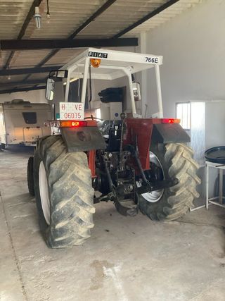 Tractor Fiat 766DT